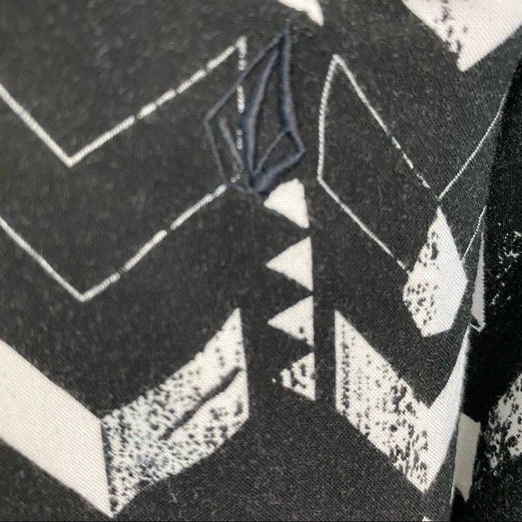 Volcom Black & White Racer Back Chevron Stripe Maxi Dress Front Snaps Small - Picture 10 of 13